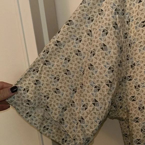 😍Perry Ellis 100% rayon short sleeve button down size large - Picture 5 of 10